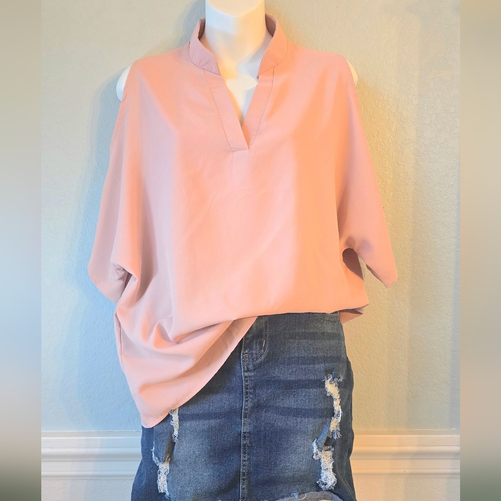 Elegant Light Pink Women's Top ♡ Dolman Style & Cold Shoulder Sleeves